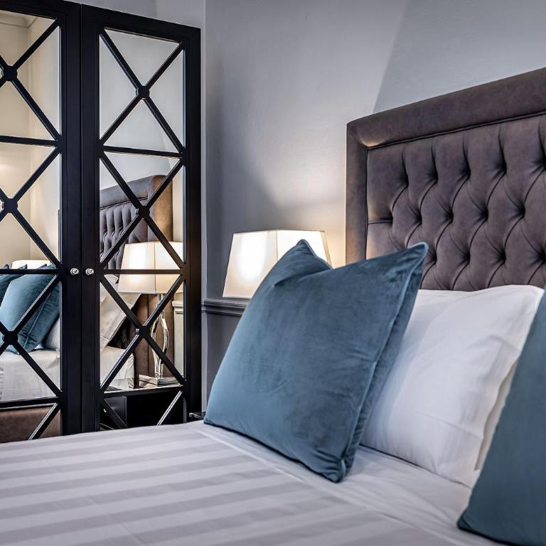 Hotel Ungherese - Queen room with external bathroom and double or twin beds - 6
