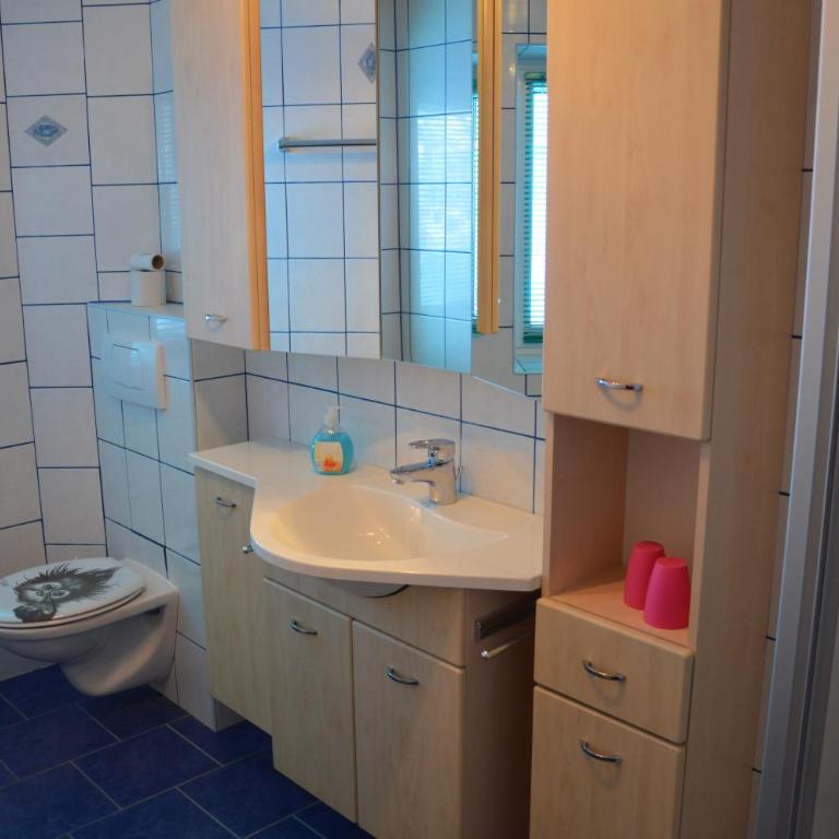 Casa Montana - Three-Bedroom Apartment with Balcony - 3