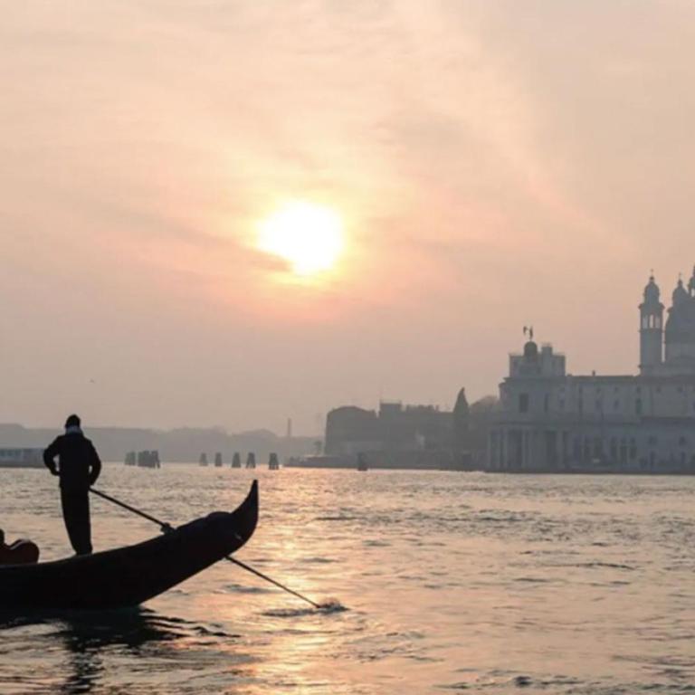 Biennale Apartments Venice - Three-Bedroom Apartment - 19