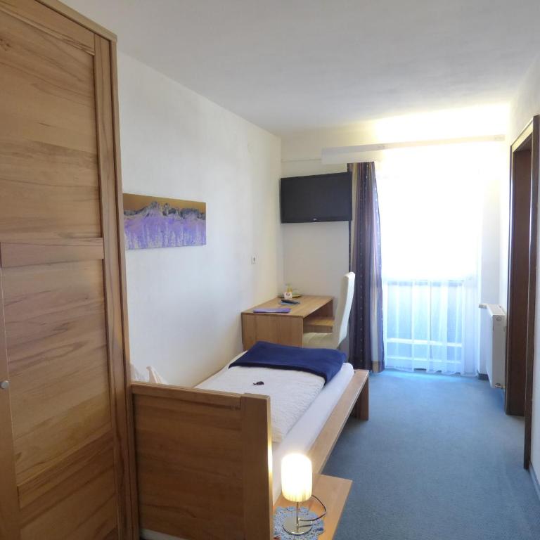 Panoramahotel - Einzelzimmer mit Balkon - 5