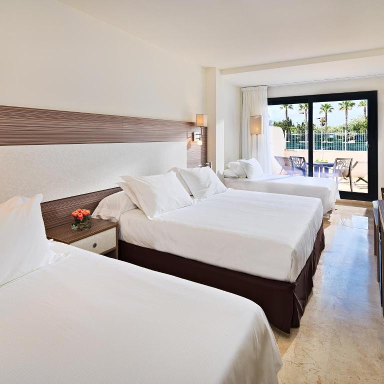 H10 Cambrils Playa - Habitación Familiar con terraza (3 adultos + 1 niño de hasta 10 años) - 3