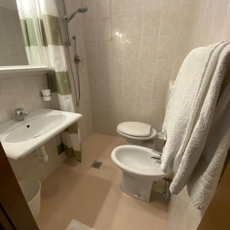 Giovanna Rooms - Camera Quadrupla Economy - 5