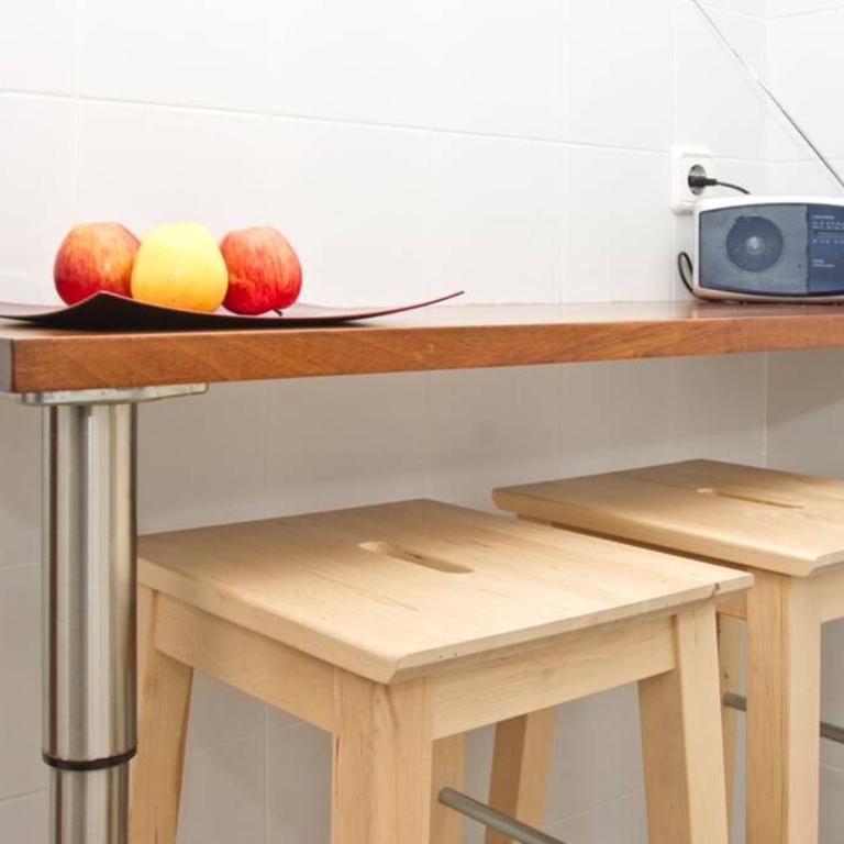 Sunny Apt Barcelona 22 - Two-Bedroom Apartment - 12