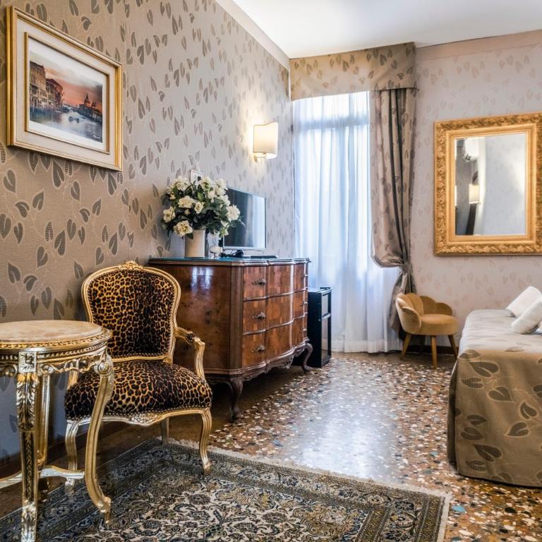 Ca' Lavezzera - Camera Matrimoniale/Doppia con Letti Singoli con Vista Canale - 21