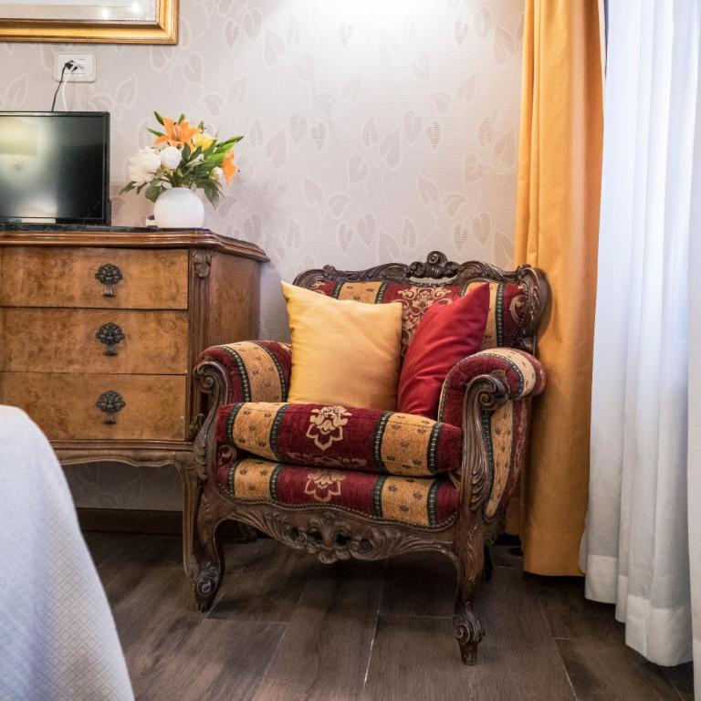 Ca' Lavezzera - Camera Matrimoniale/Doppia con Letti Singoli con Vista Canale - 16