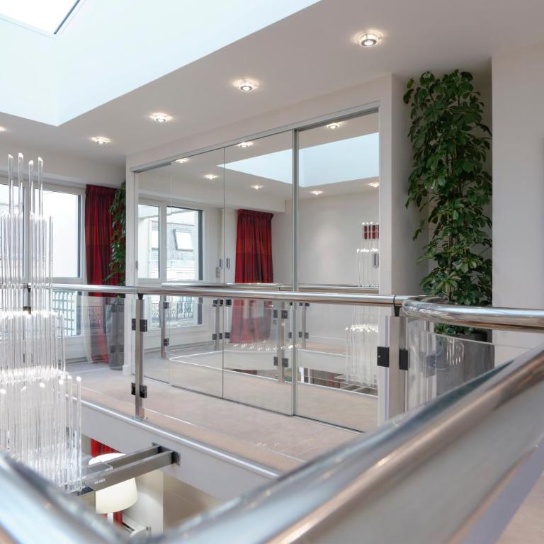 Résidence Alma Marceau - Appartement de Grand Standing en Duplex 5 Chambres - 200 m² - 1