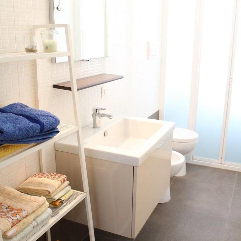 La Casa Bianca - Two-Bedroom House - 9