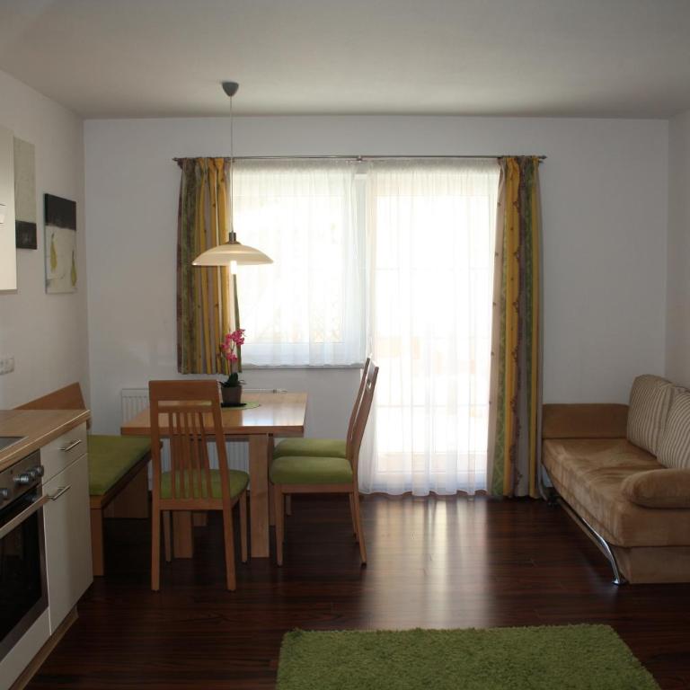 Alpenjuwel Appartements - Apartment mit 2 Schlafzimmern und Balkon - 7