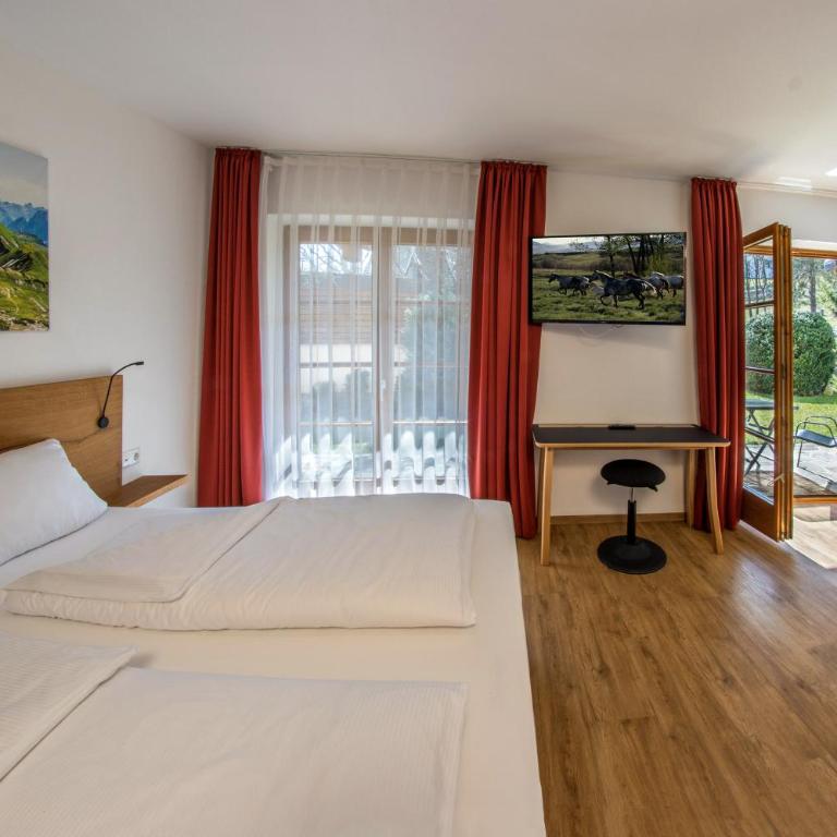 Appartement-Hotel-Allgayer - Doppelzimmer mit Terrasse - 3