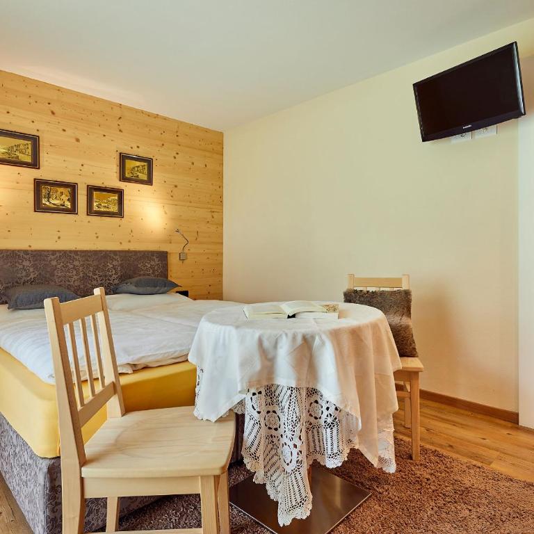 Alpin Relais B&B Villa Melisse - Doppelzimmer mit Balkon - 1
