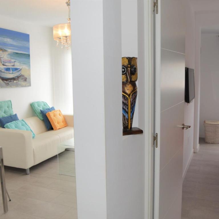 COZY & confortable Junior Suite by Bristo Sunset # GOOD WIFI, terrace and POOL - Apartamento con balcón - 32