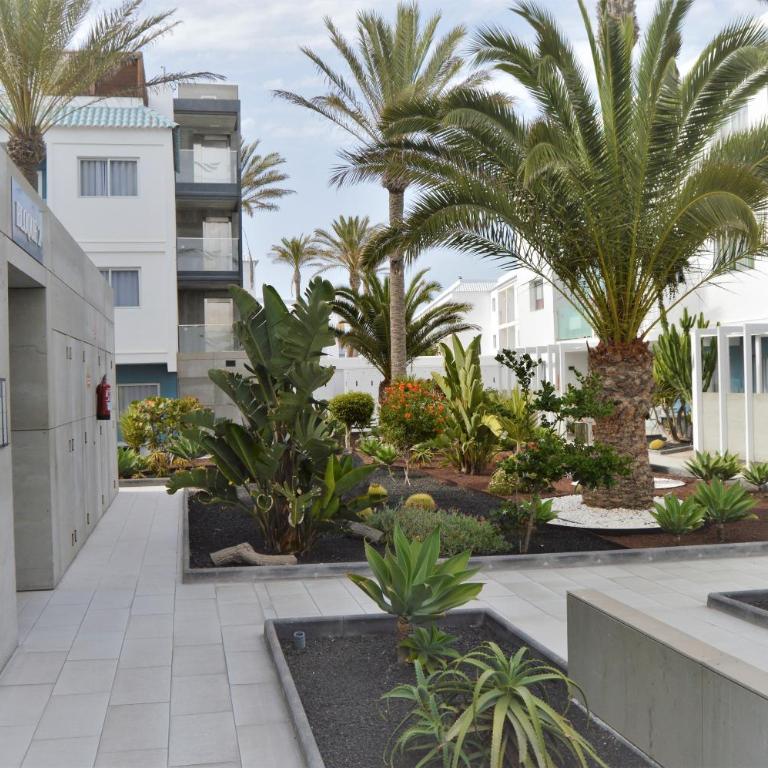 COZY & confortable Junior Suite by Bristo Sunset # GOOD WIFI, terrace and POOL - Apartamento con balcón - 31