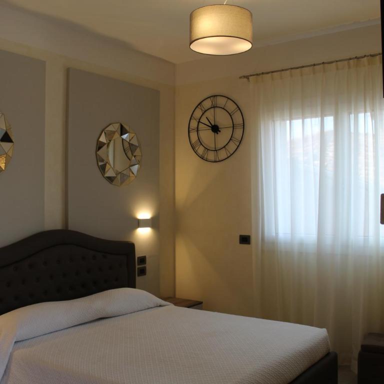 Villa Martina Luxury Rooms - Camera Matrimoniale Deluxe con Vasca - 7