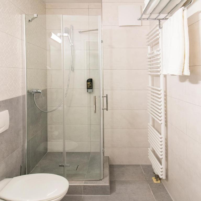 ARABEST Aparthotel & Boardinghouse - Suite 3 Chambres Confort - 6