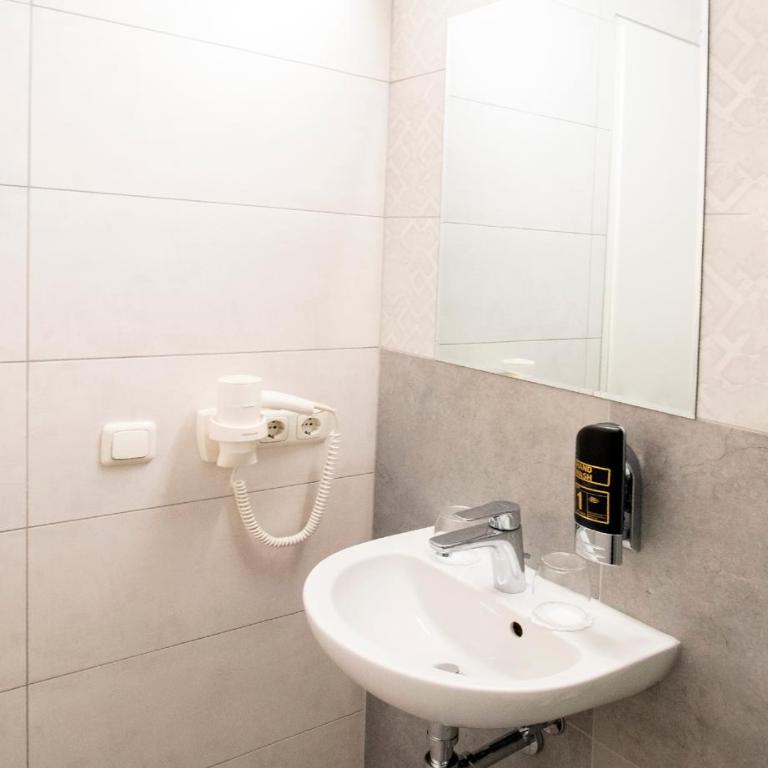 ARABEST Aparthotel & Boardinghouse - Suite 3 Chambres Confort - 4