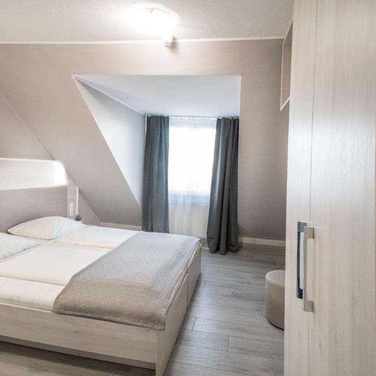 ARABEST Aparthotel & Boardinghouse - Suite 3 Chambres - 6