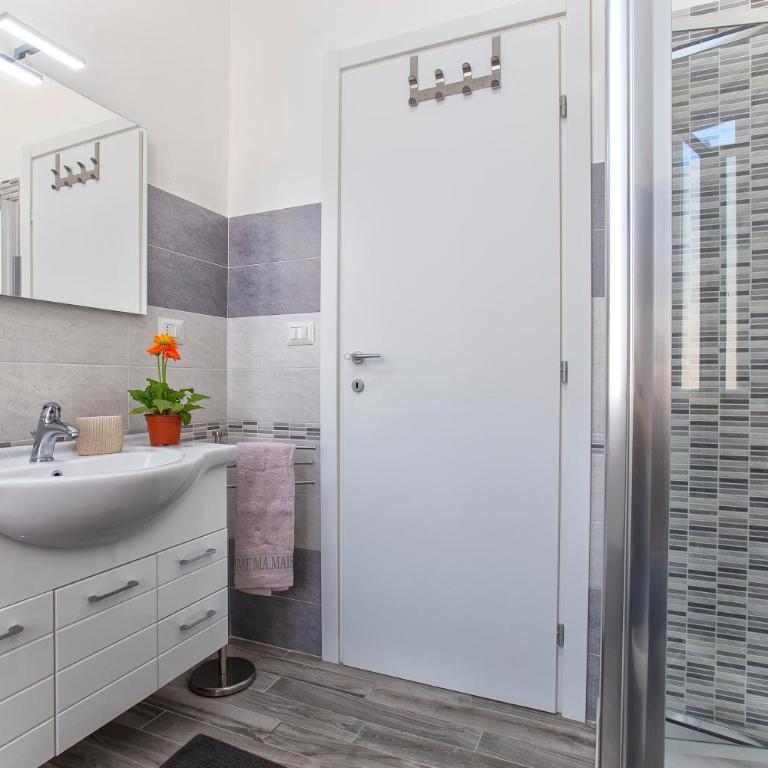 La Casa Nostra Appartamento al centro - One-Bedroom Apartment - 24