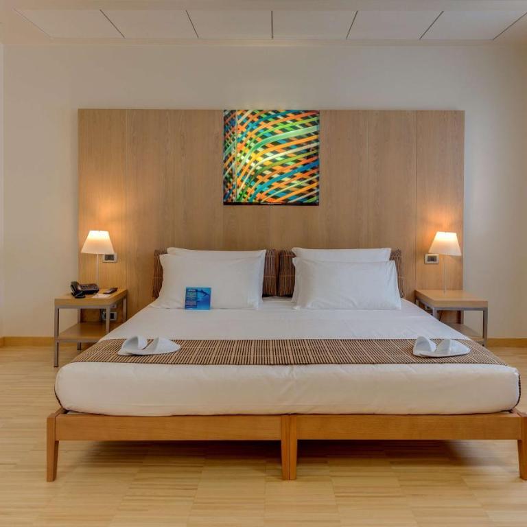 Best Western Plus Hotel Bologna - Camera Queen Classic con Letto Singolo - 15