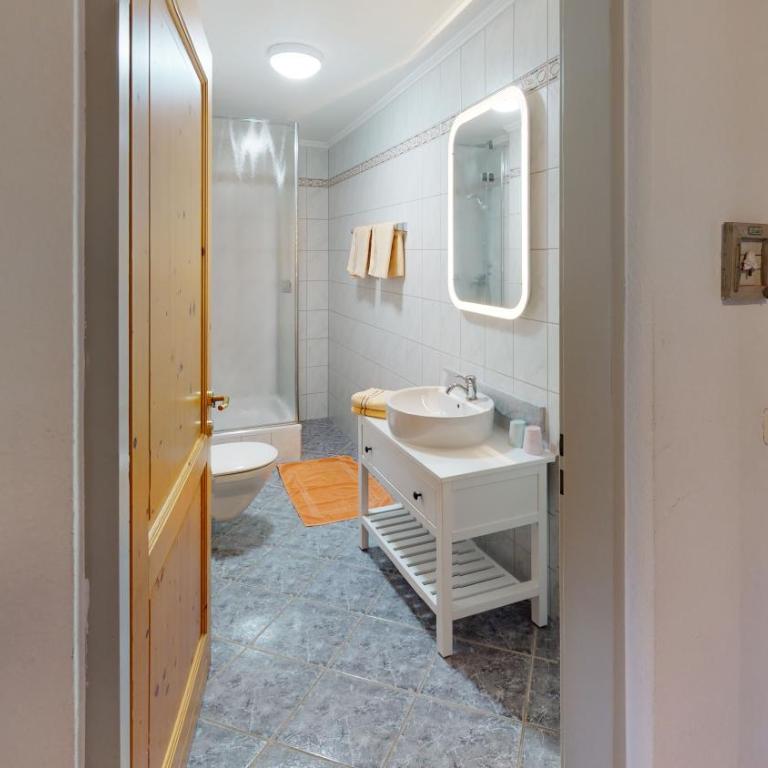 Apartementhaus Schöndorfer - Apartment with Balcony - 34