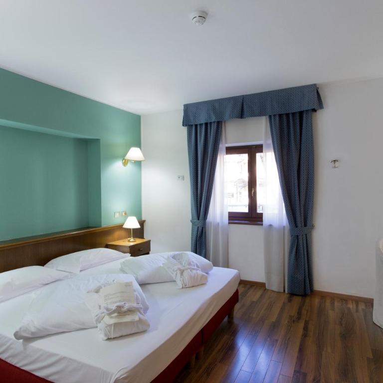 Hotel Baita Clementi - Camera Economy Matrimoniale/Doppia con Letti Singoli - 2