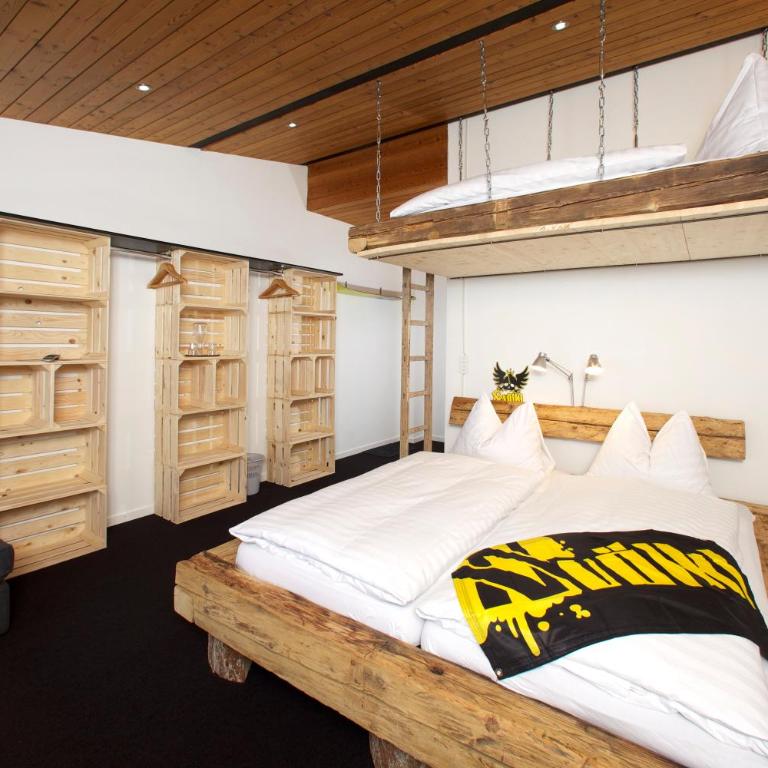 Arena Lodge - Doppelzimmer mit Balkon - 18