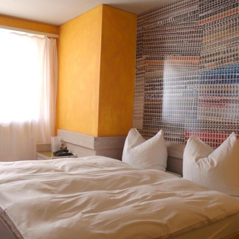Arena Lodge - Doppelzimmer mit Balkon - 20