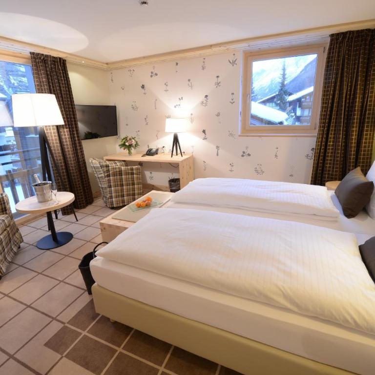 Alpenhotel Fleurs de Zermatt - Habitación Doble Clásica - 2