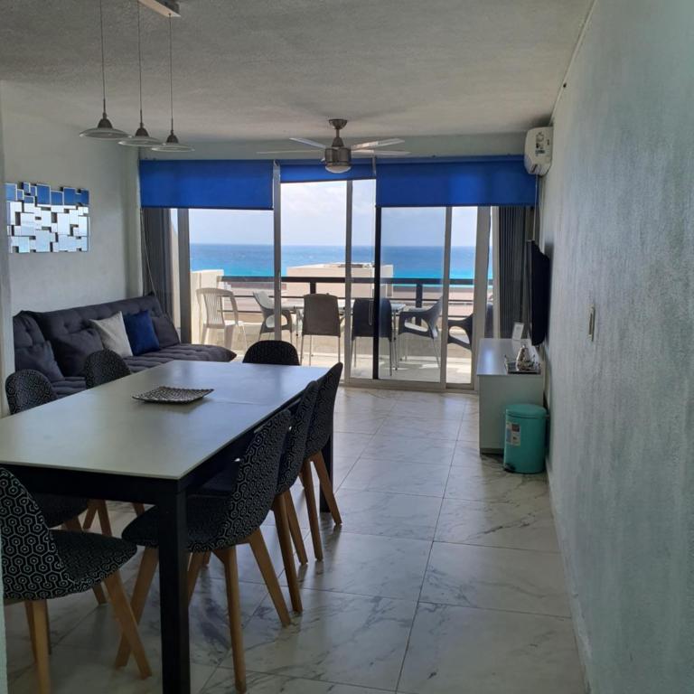MARLIN TURQUESA DEPARTAMENTOs FRENTE AL MAR - Three-Bedroom Apartment with Water View - 10