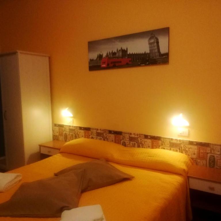 Hotel Galles Rimini - Camera Familiare con Pacchetto Spiaggia (2 Adulti + 1 Bambino) - 3