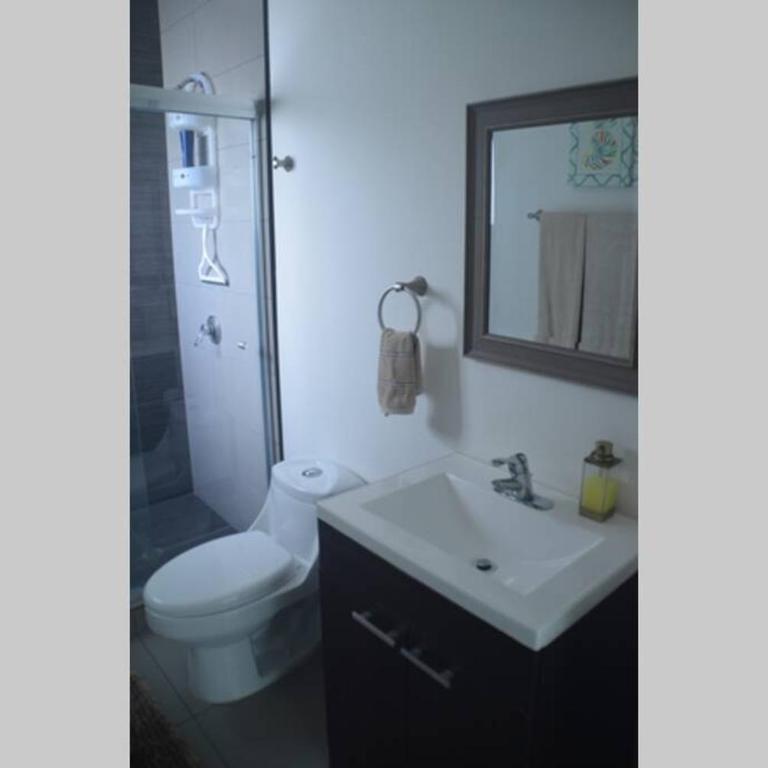 #CasaMare - Privada a una cuadra del mar con AC - Three-Bedroom House - 75
