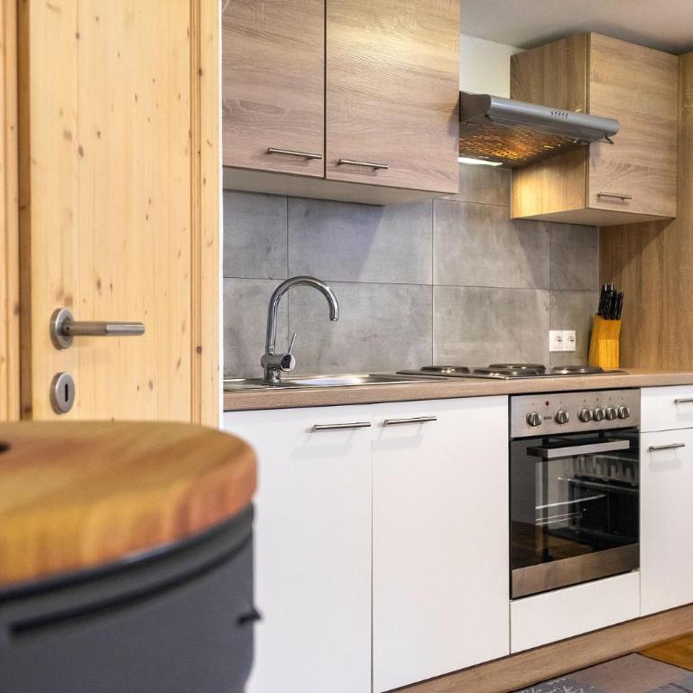 Alpen-Hostel - Apartment Talstation mit Motorradvermietung - Apartment mit 2 Schlafzimmern - 15