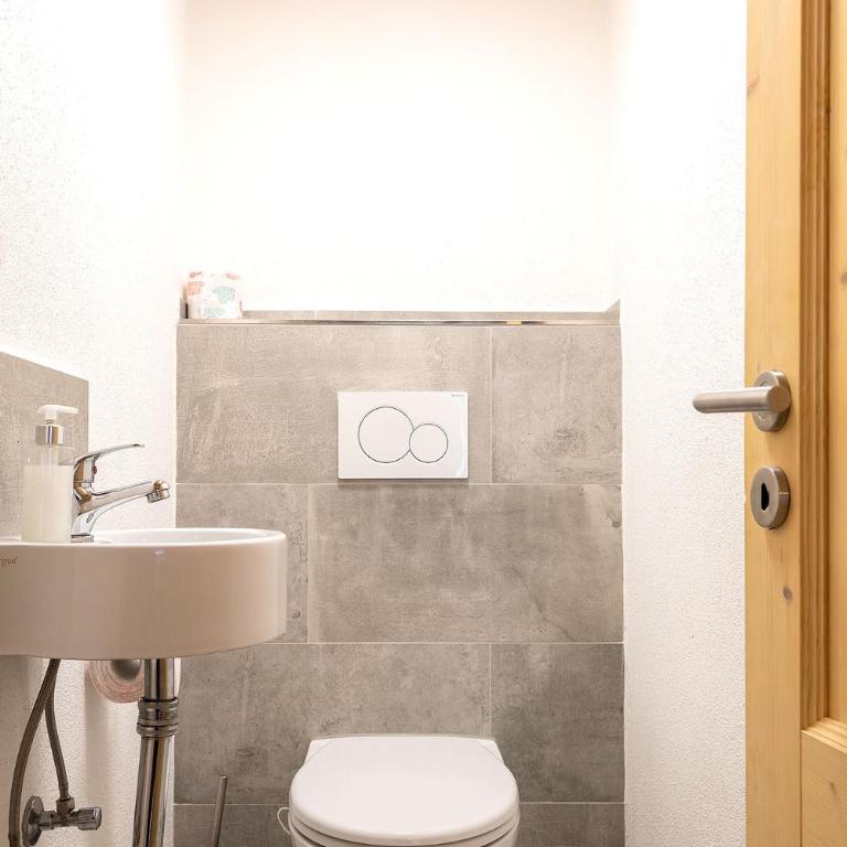 Alpen-Hostel - Apartment Talstation mit Motorradvermietung - Apartment mit 2 Schlafzimmern - 12
