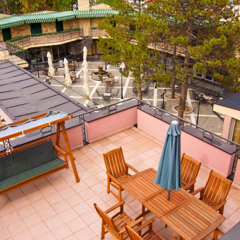 Hill Hotel Wellness & Spa - Apartman Tipa "Suite" sa Terasom - 10