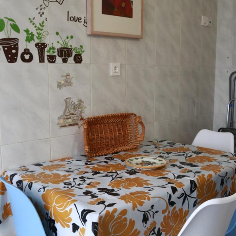 Cálida Vivienda Turística Céntrica junto al Funicular y Metro - Appartement - 15