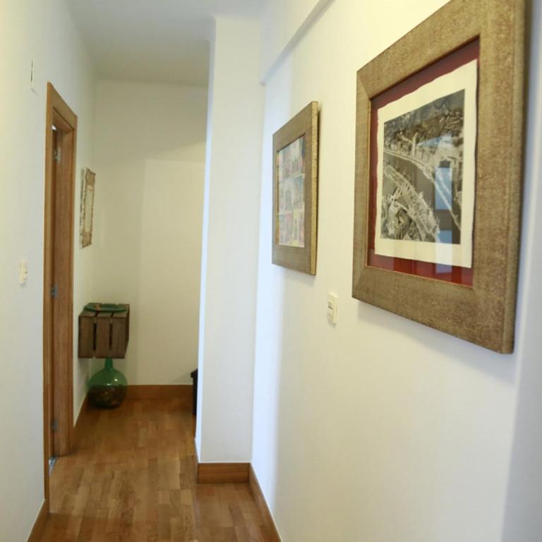 Cálida Vivienda Turística Céntrica junto al Funicular y Metro - Appartement - 21