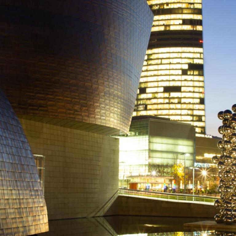 Clásico y Funcional Vivienda Turística Centro Bilbao - Apartment - 3