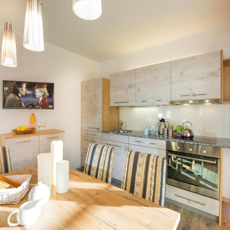Bergparadies - inklusive Eintritt in die Alpentherme - Standard Apartment mit 1 Schlafzimmer, Balkon oder Terrasse und Zugang zum Spa - 5