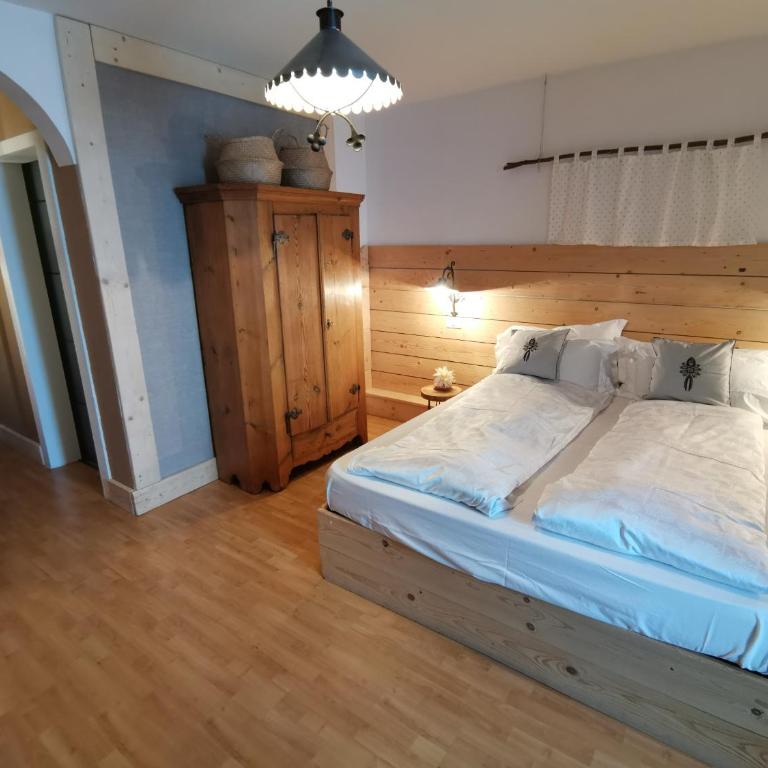 Hotel Almhof - Familienzimmer mit Balkon - 6
