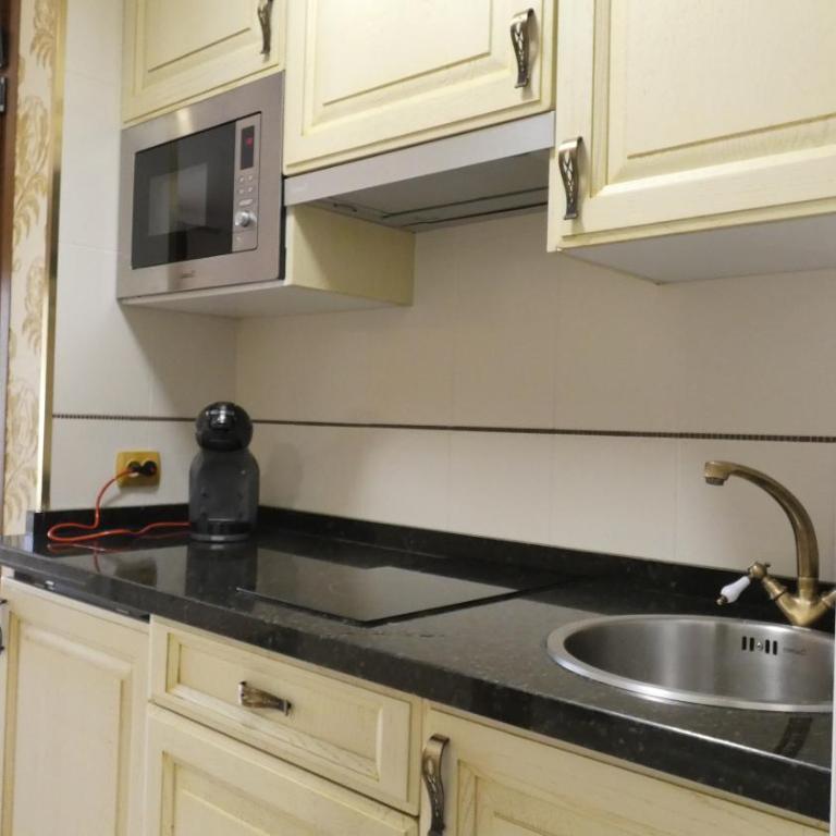Benal Beach Studio - Self Check-In - Steps from Benalmádena Costa Beach - Studio with Balcony - 23