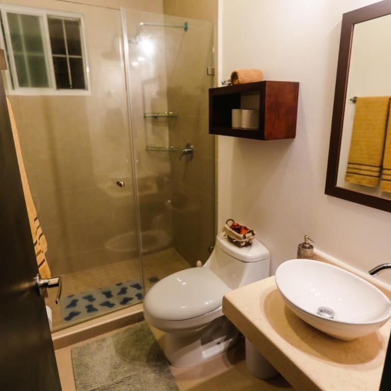 Casa Rosa Smart House - Three-Bedroom House - 5