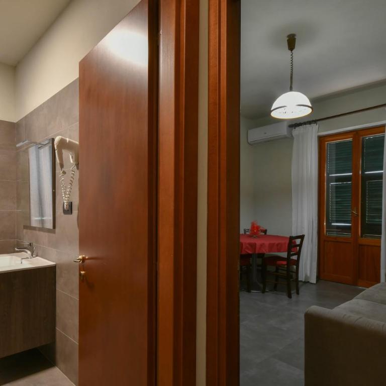 Hotel Residence Paradiso - Appartamento con 1 Camera da Letto (5 Adulti) - 10
