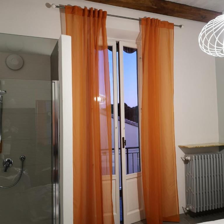 Affittacamere Ramazzini - Camera King con Balcone - 10