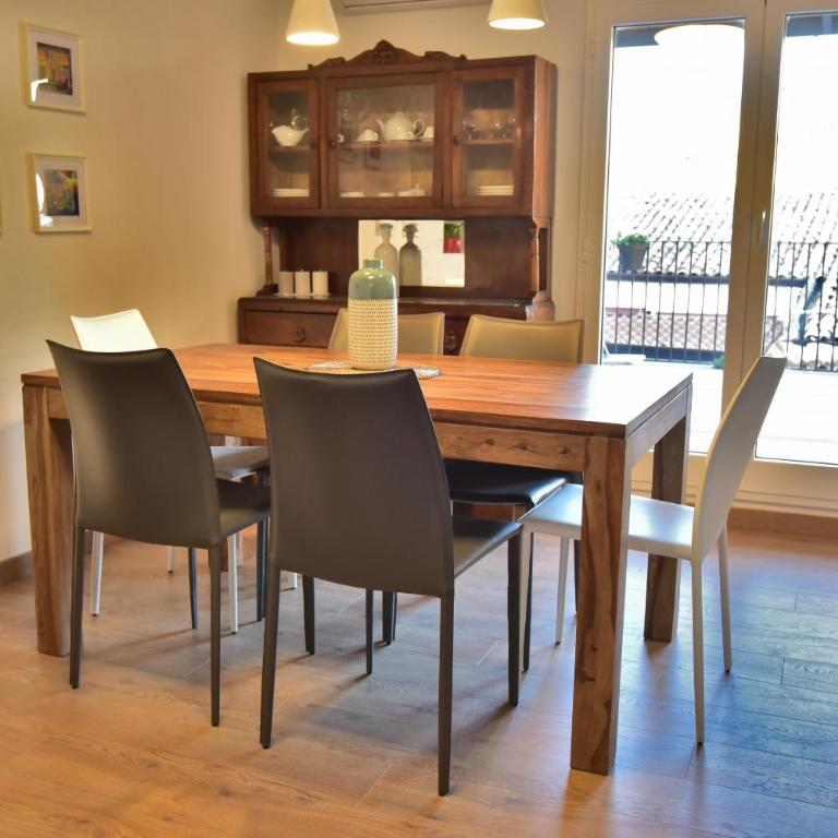 Badia Apartment - Two-Bedroom Apartment with Terrace - 10