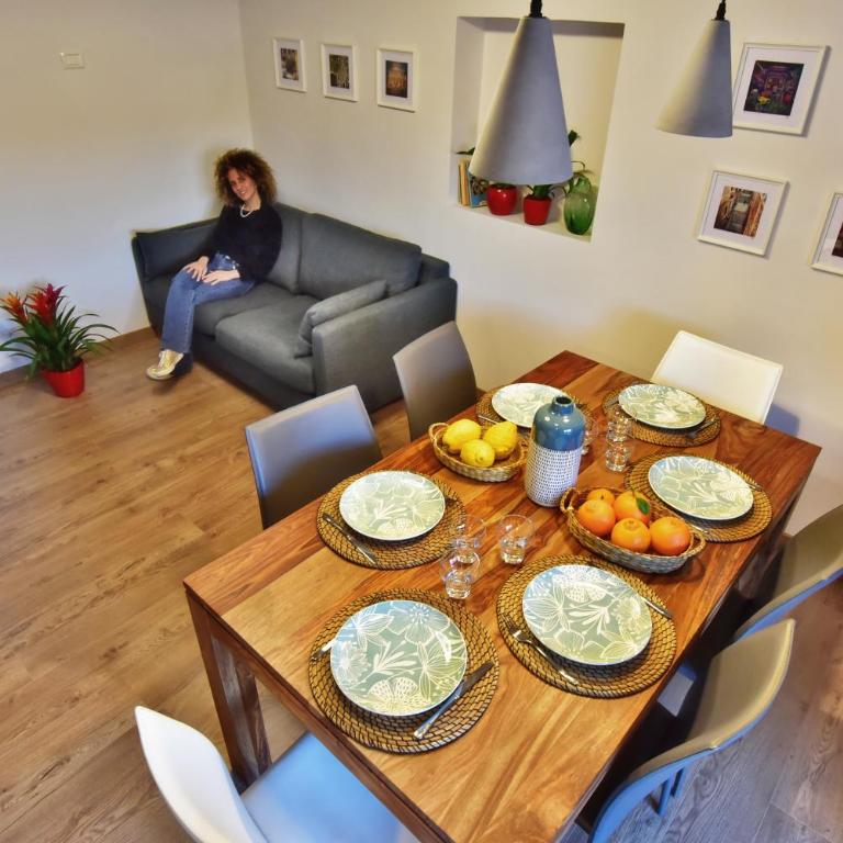Badia Apartment - Two-Bedroom Apartment with Terrace - 12