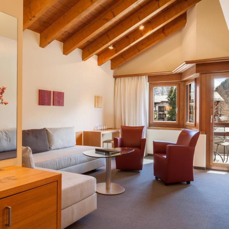 Hotel Allalin Saas-Fee - Superior Familiensuite mit Balkon - 2