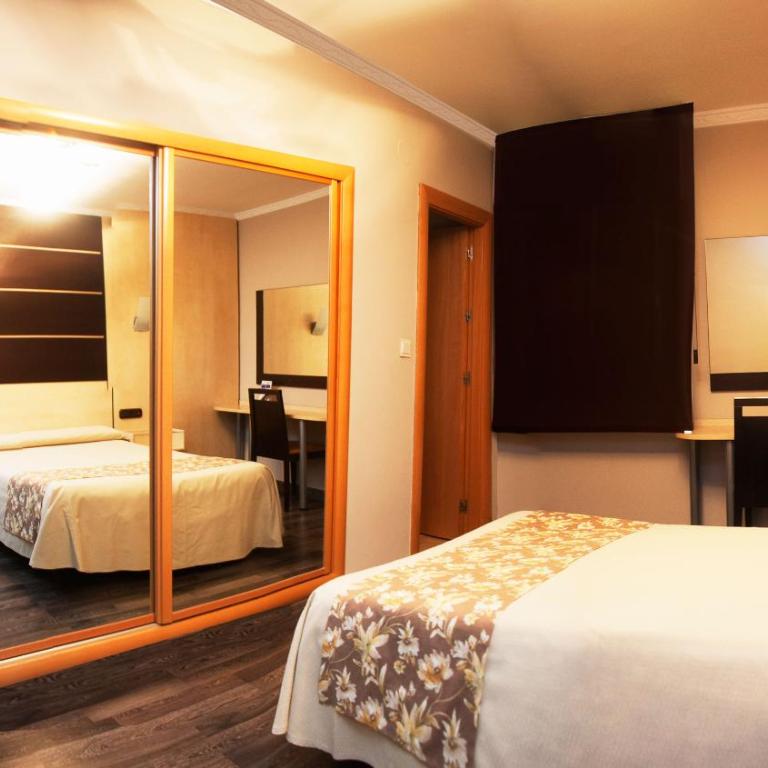 Hotel Universal by Maxi Hoteles - Family Room - 7