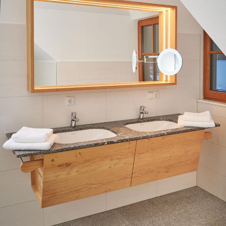 Brunnwirt ESSEN & WOHNEN - Apartment mit 2 Schlafzimmern und Terrasse - 3