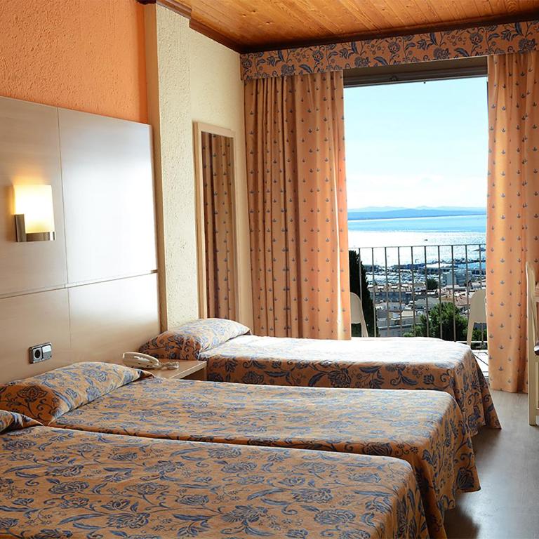Hotel Grecs - Habitación Triple - 2
