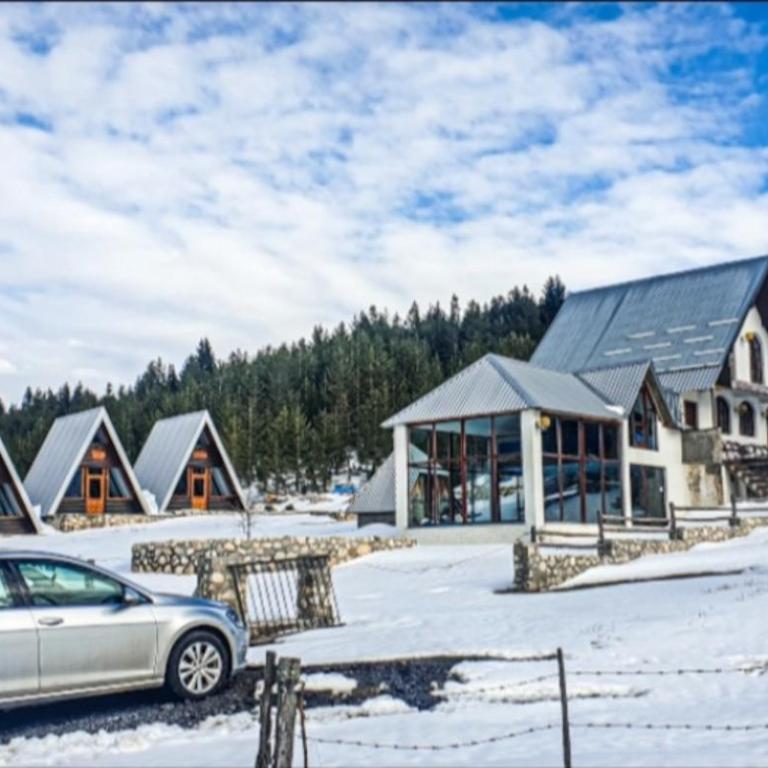 Eco Village Pavlovic - One-Bedroom House - 42
