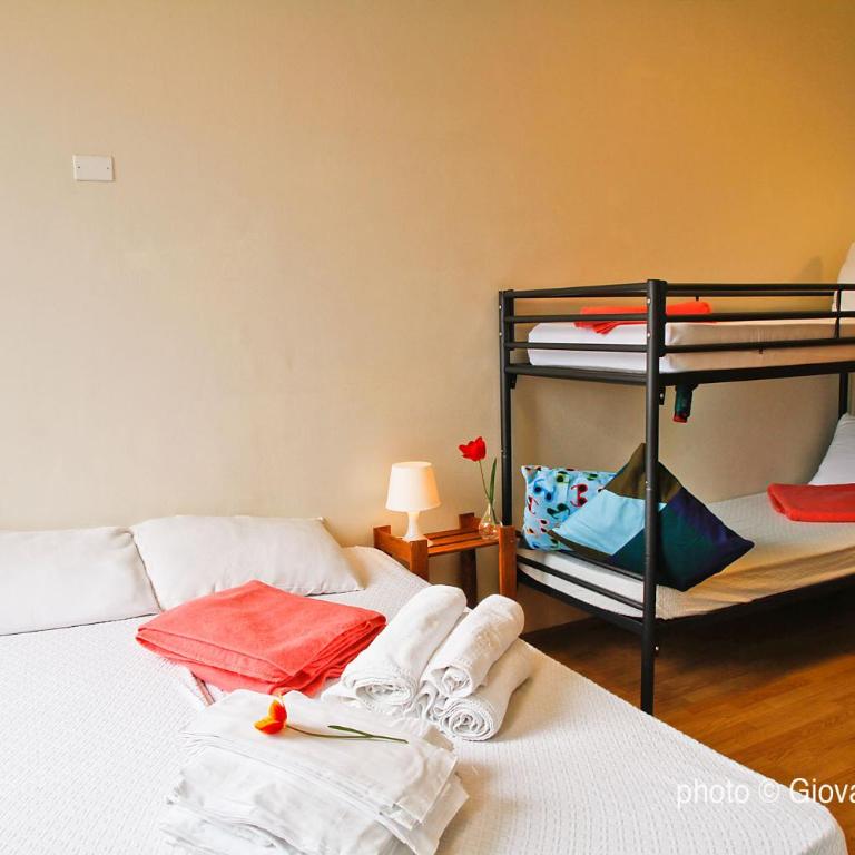 SANTANGELA Hostel & Rooms - Vierbettzimmer mit eigenem Bad - 6